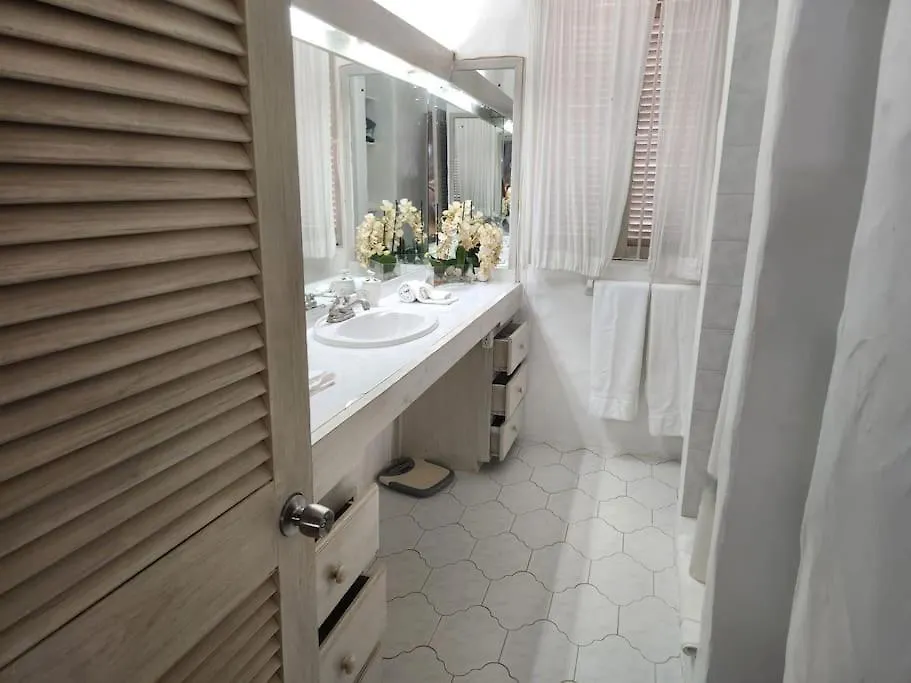 Apartament Fabulous Condo, 5 Mins From Mullins Beach. Saint Peter Barbados